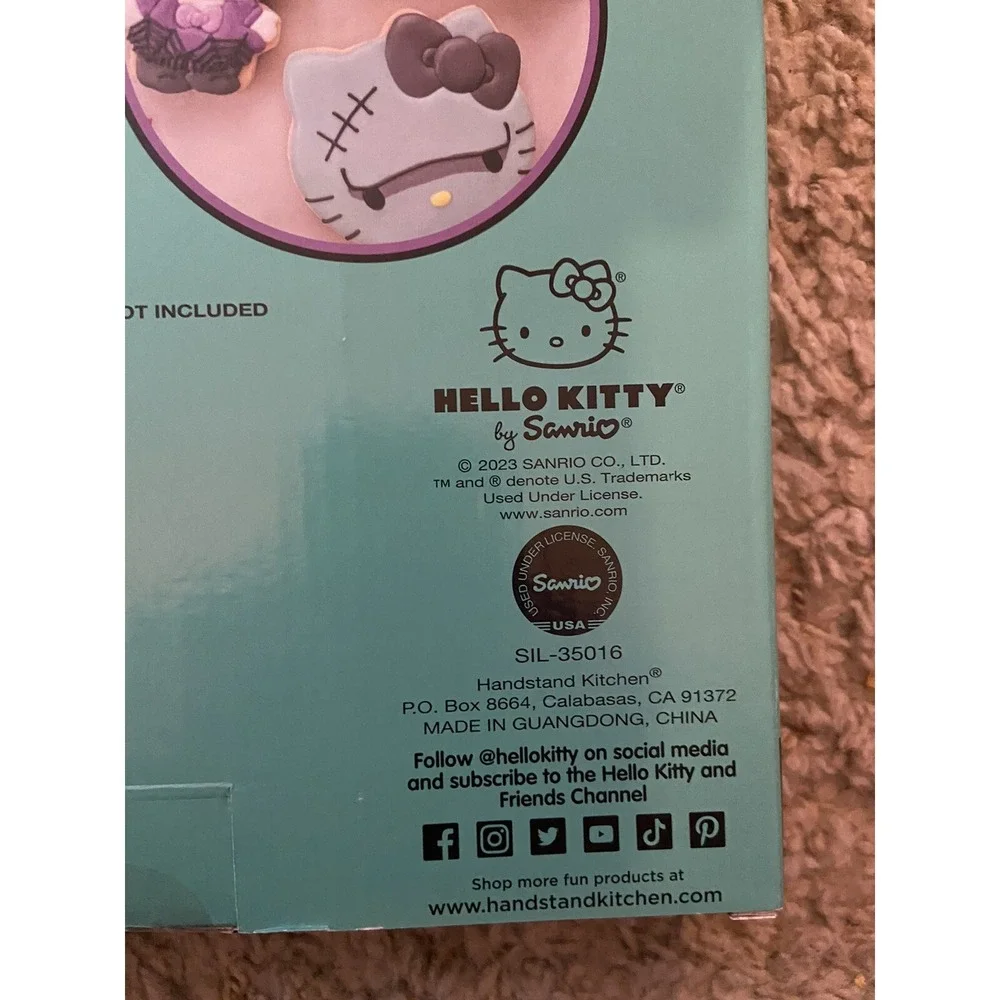 Hello Kitty Happy Halloween 45 Piece Cookie Baking Set NIB Sanrio